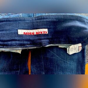 Brand: Miss Sixty
Size: 25
Origin: Made in Italy
Condition: Excellent (Like New)